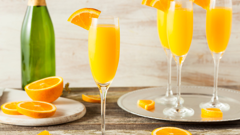 Champagne mimosas fresh orange
