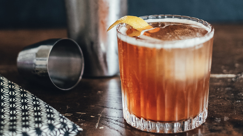 Close-up traditional whiskey sour