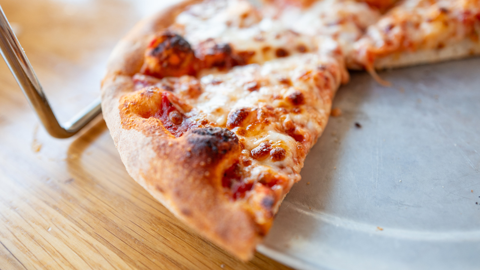 What's The Actual Difference Between Great Value And Bettergoods Frozen Pizzas?