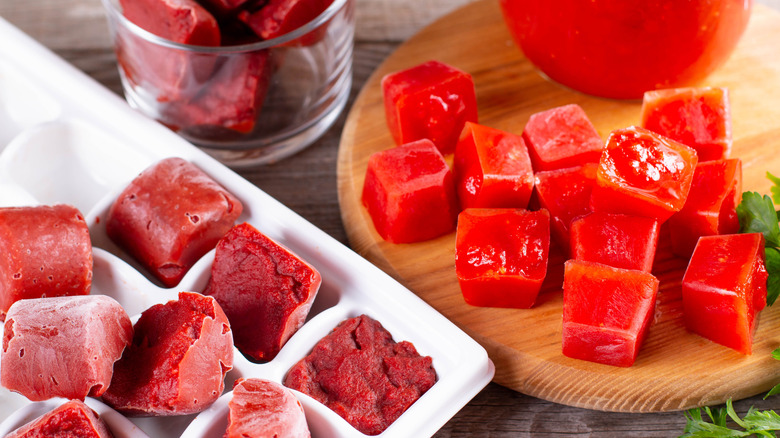 Frozen tomato paste cubes
