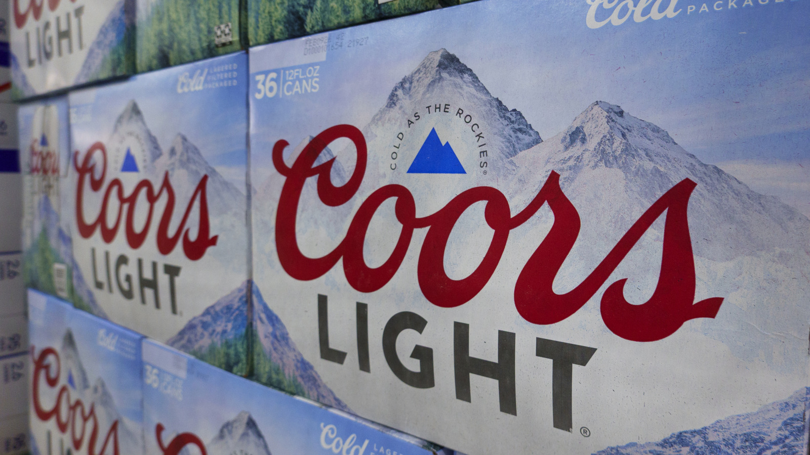 What's The Difference Between Bud Light And Coors Light Beers?