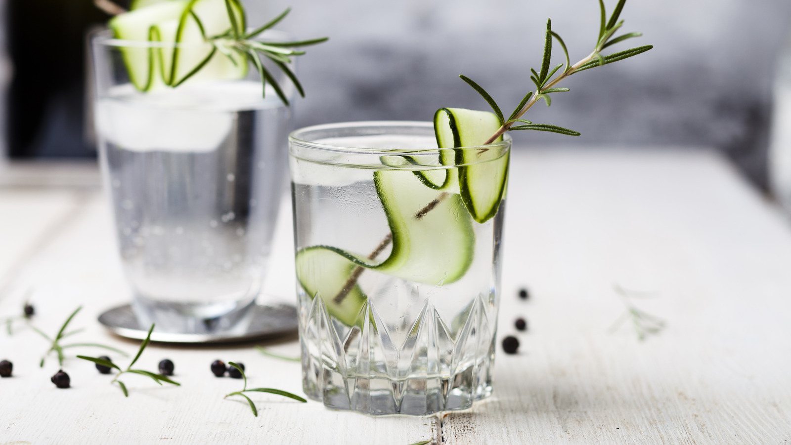 When Drinking Gin Neat, Make Sure To Use The Right Glass