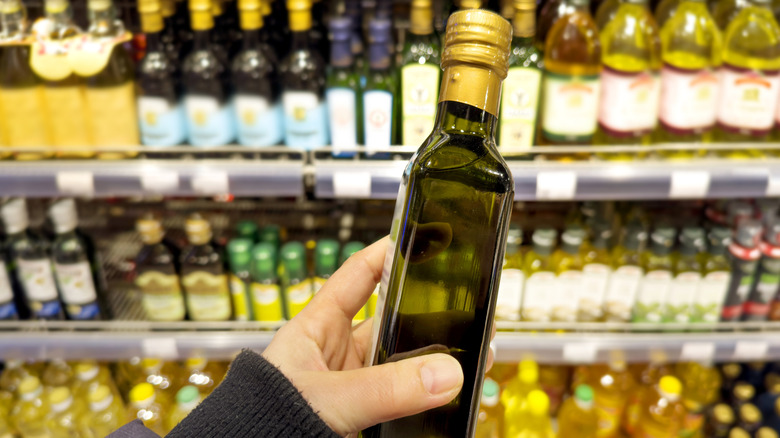 Where Should You Buy Olive Oil, Aldi Or Trader Joe's?