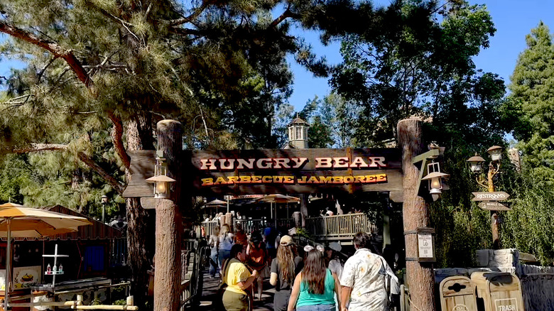 Hungry Bear jamboree exterior