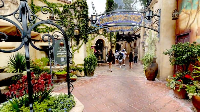 Rancho del Zocalo sign in Disneyland