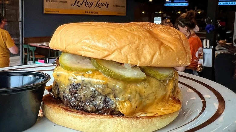 Cheeseburger at LeRoy and Lewis