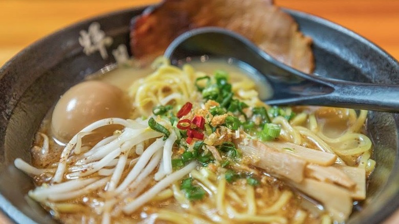 Ramen bowl