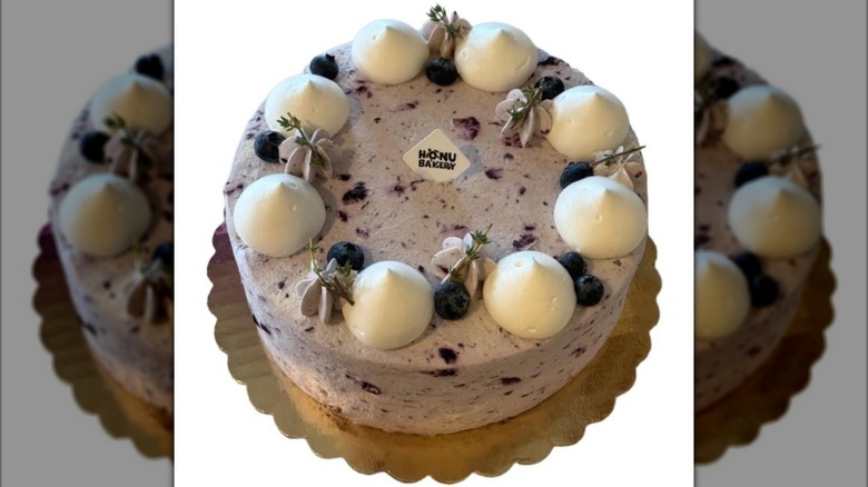 Blueberry cream cake