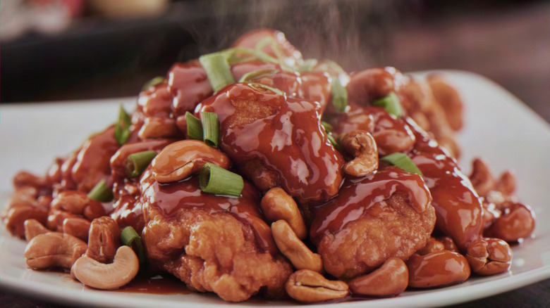 close up of cashew chicken