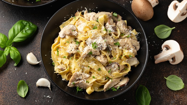 Pasta with parmesan, mushrooms, and chicken