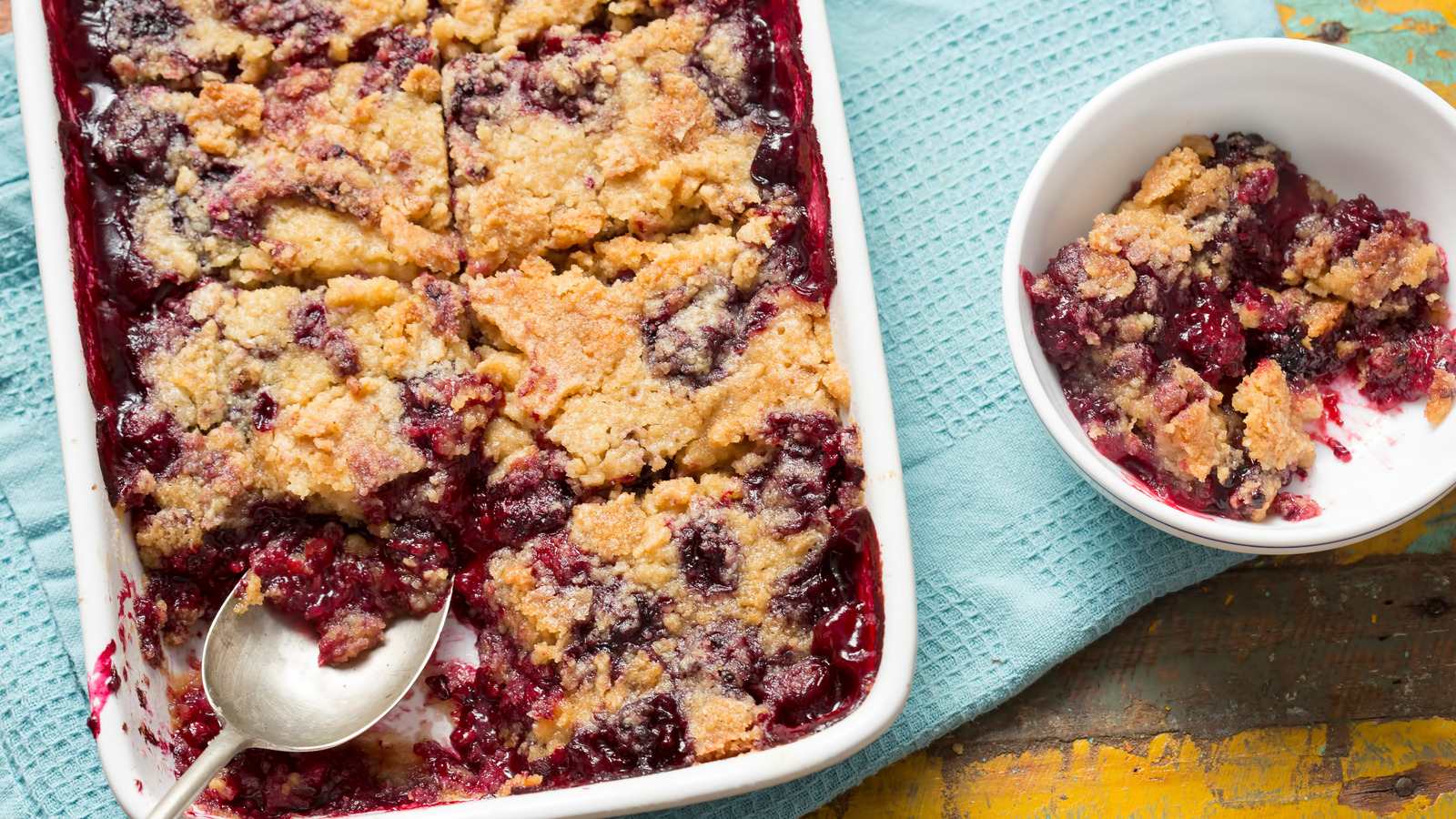 Turn Boring White Cake Mix Into The Best Summer Treat With Just 3 Extra Ingredients