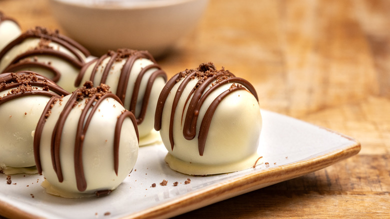 white chocolate Oreo truffles