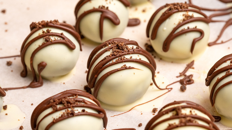 white chocolate Oreo truffles