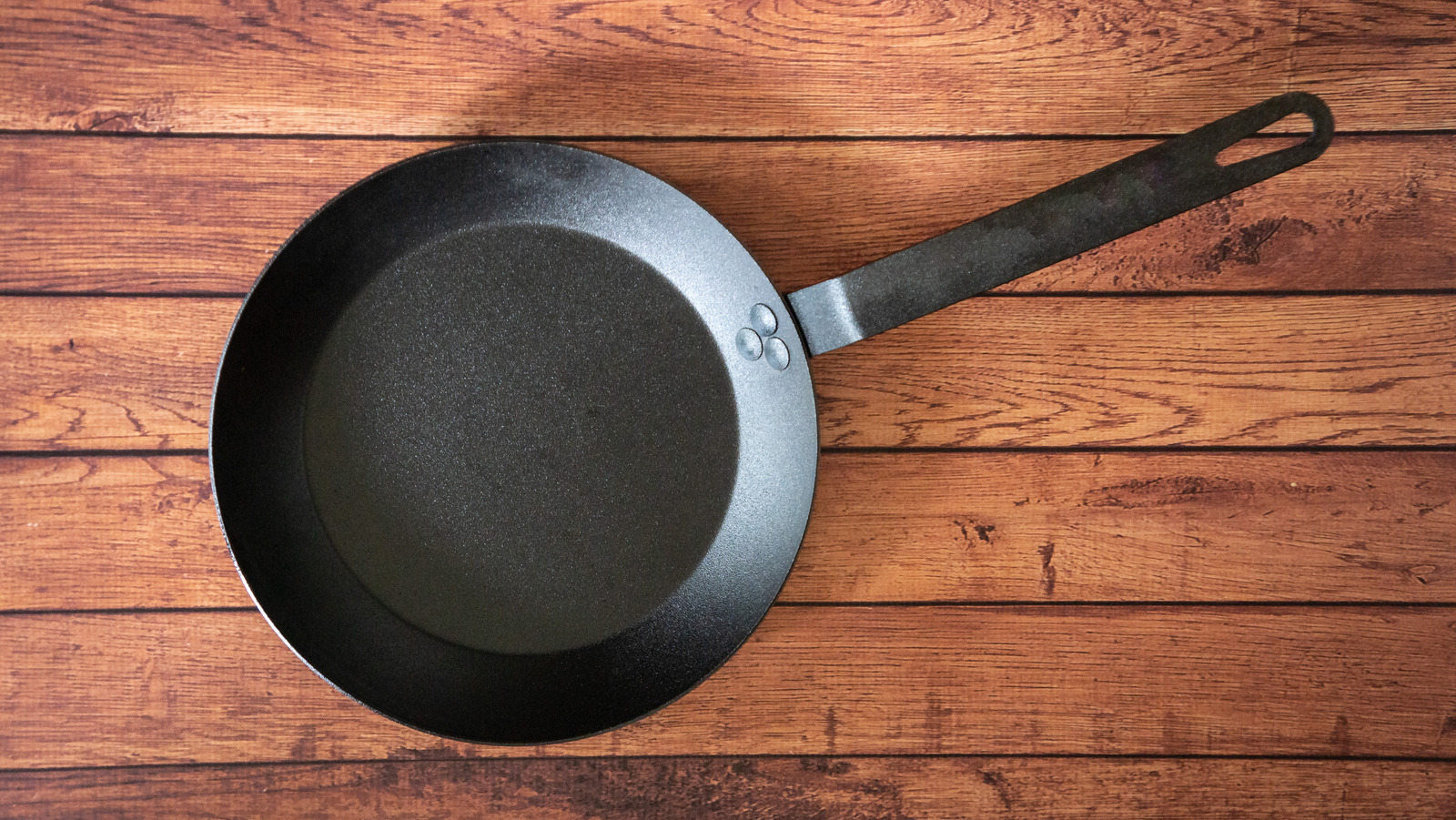 Why You Shouldn't Cook With White Wine In A Carbon Steel Pan