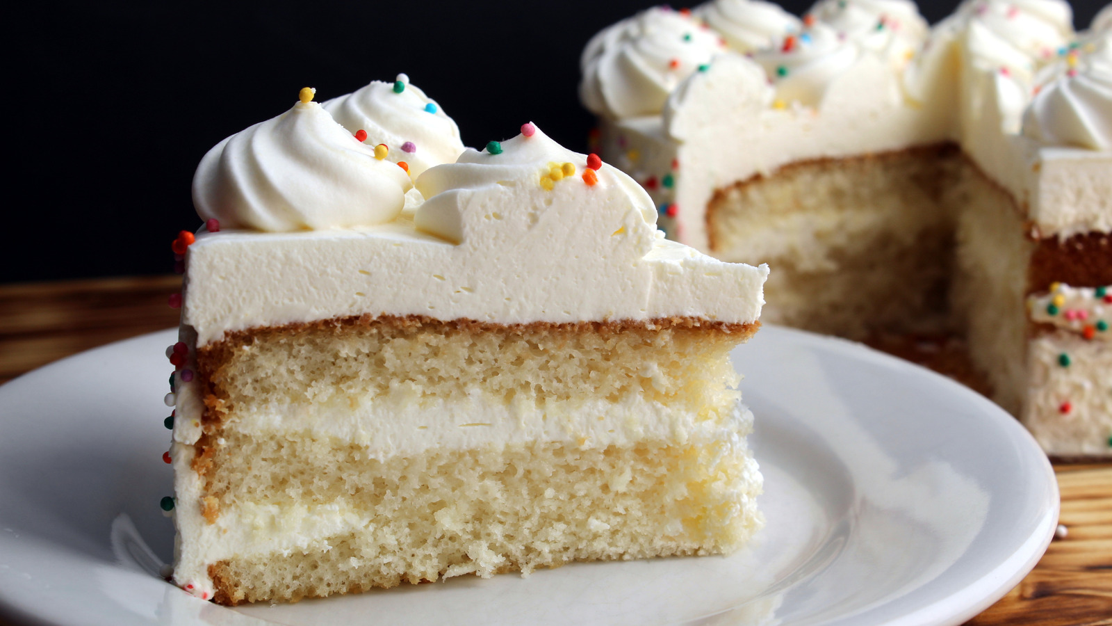 White, Yellow, Vanilla, And French Vanilla Cake: What's The Difference?