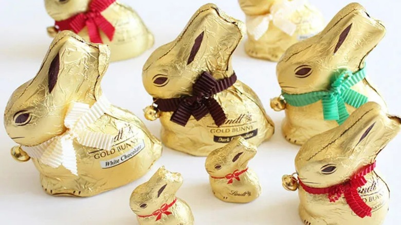 Lindt's iconic chocolate Easter bunnies