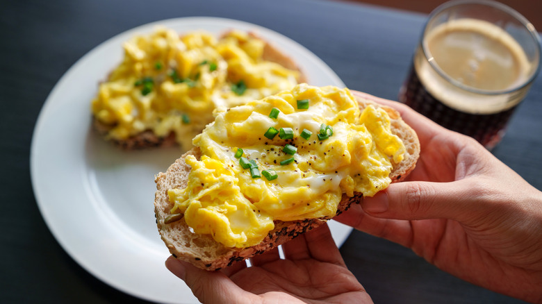 Scrambled eggs on toast