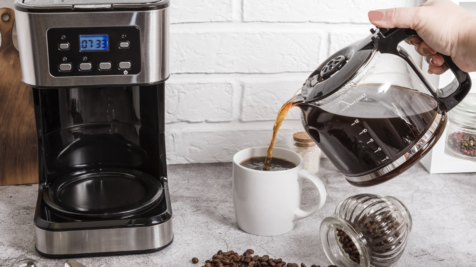 Why An Old-School Drip Coffee Maker Is Just Better Than A Keurig