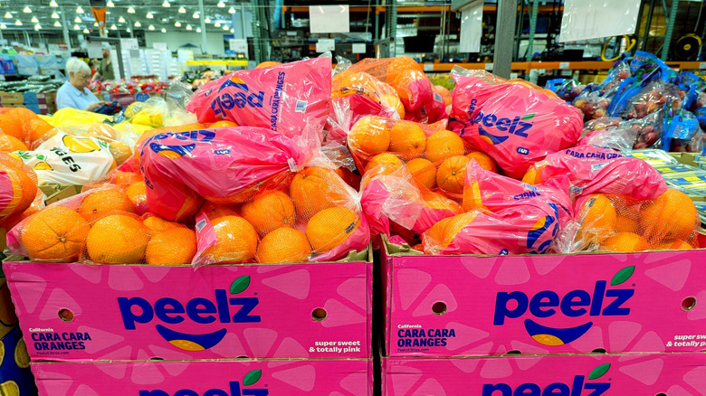 Bags of cara cara oranges for sale at Costco