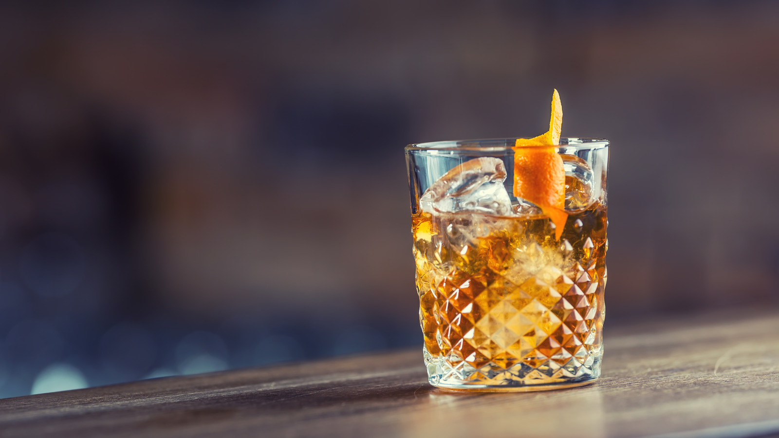 Why Black Tea Is A Perfect Addition To Bourbon Cocktails