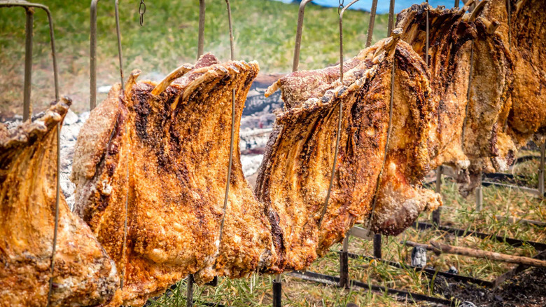 Costela being cooked fogo de chão