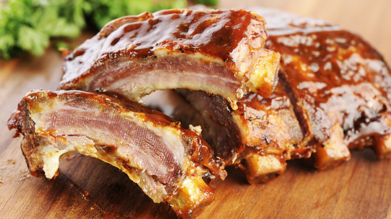 pork ribs with barbecue sauce
