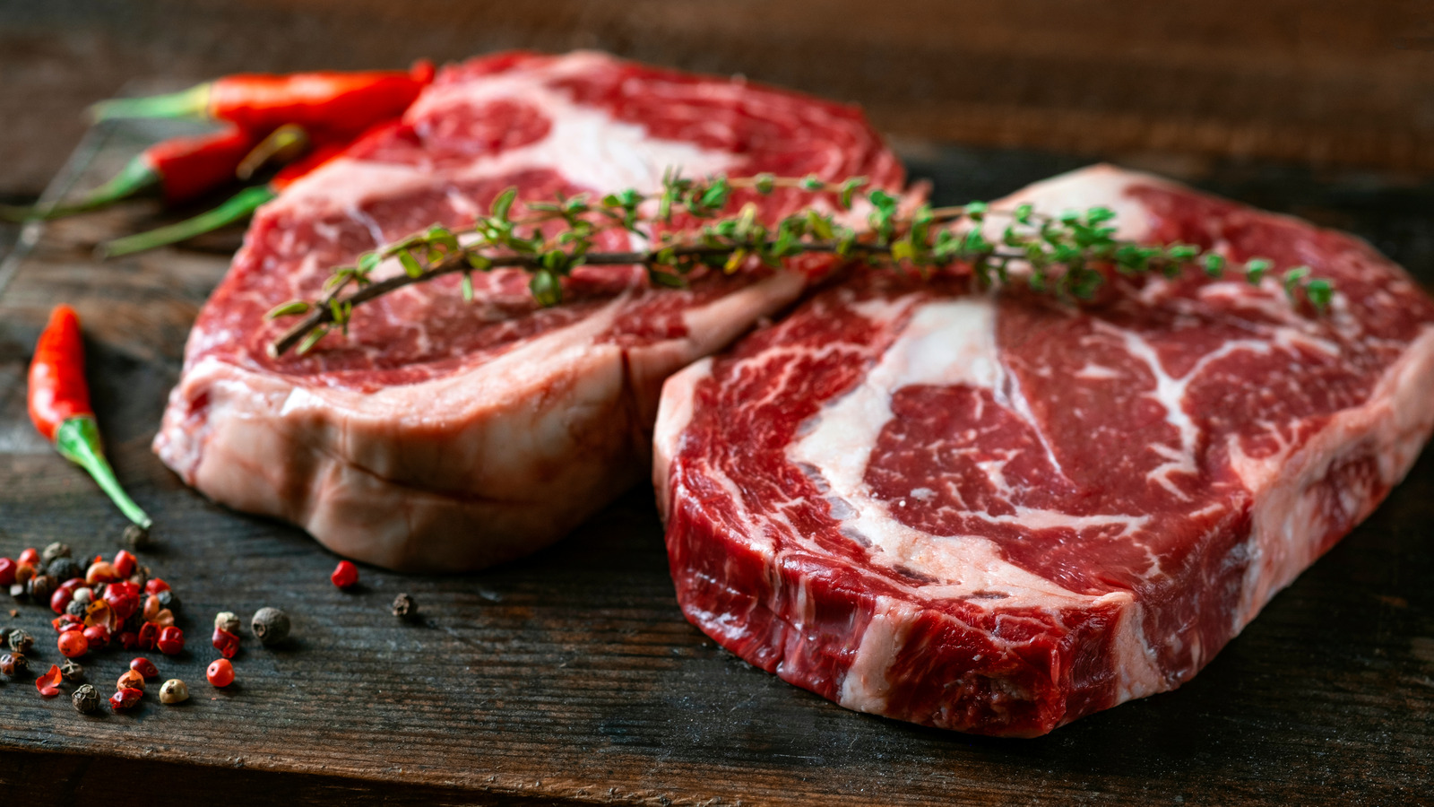 Why Chuck Eye Steak Makes A Great Alternative To Ribeye