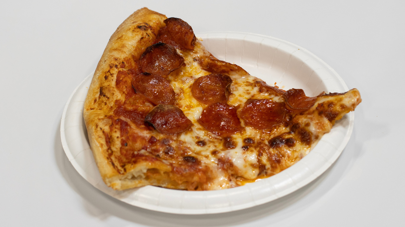 Why Costco Fans Think Individual Pizza Slices Are Better Than The Whole Pie - Tasting Table