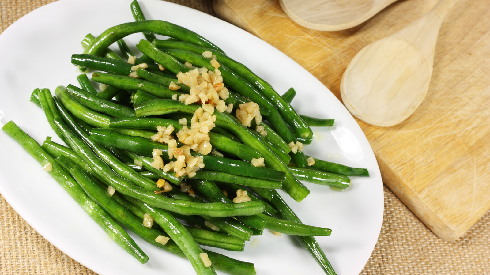Why Freezing Green Beans Before Cooking Makes For A More Satisfying Dish