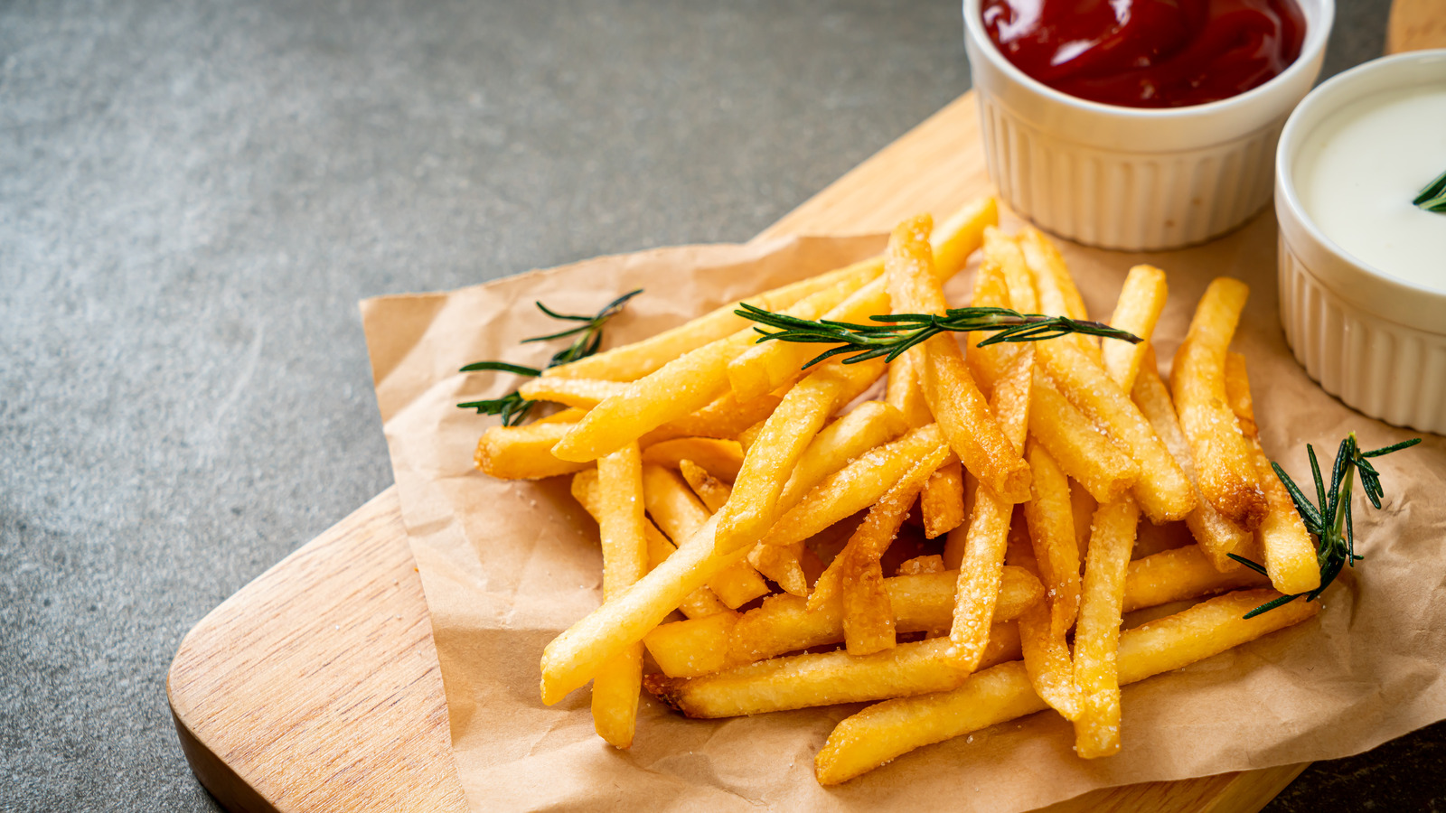 Why French Fries Taste Better At A Restaurant Than At Home