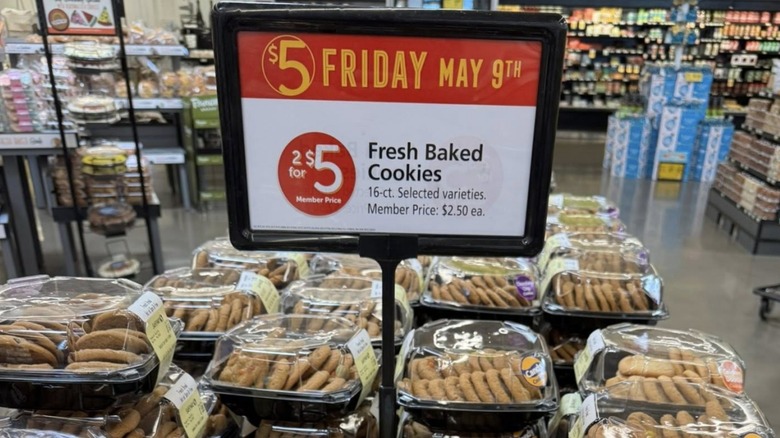 Close-up of $5 Friday deal on packaged cookies at Safeway