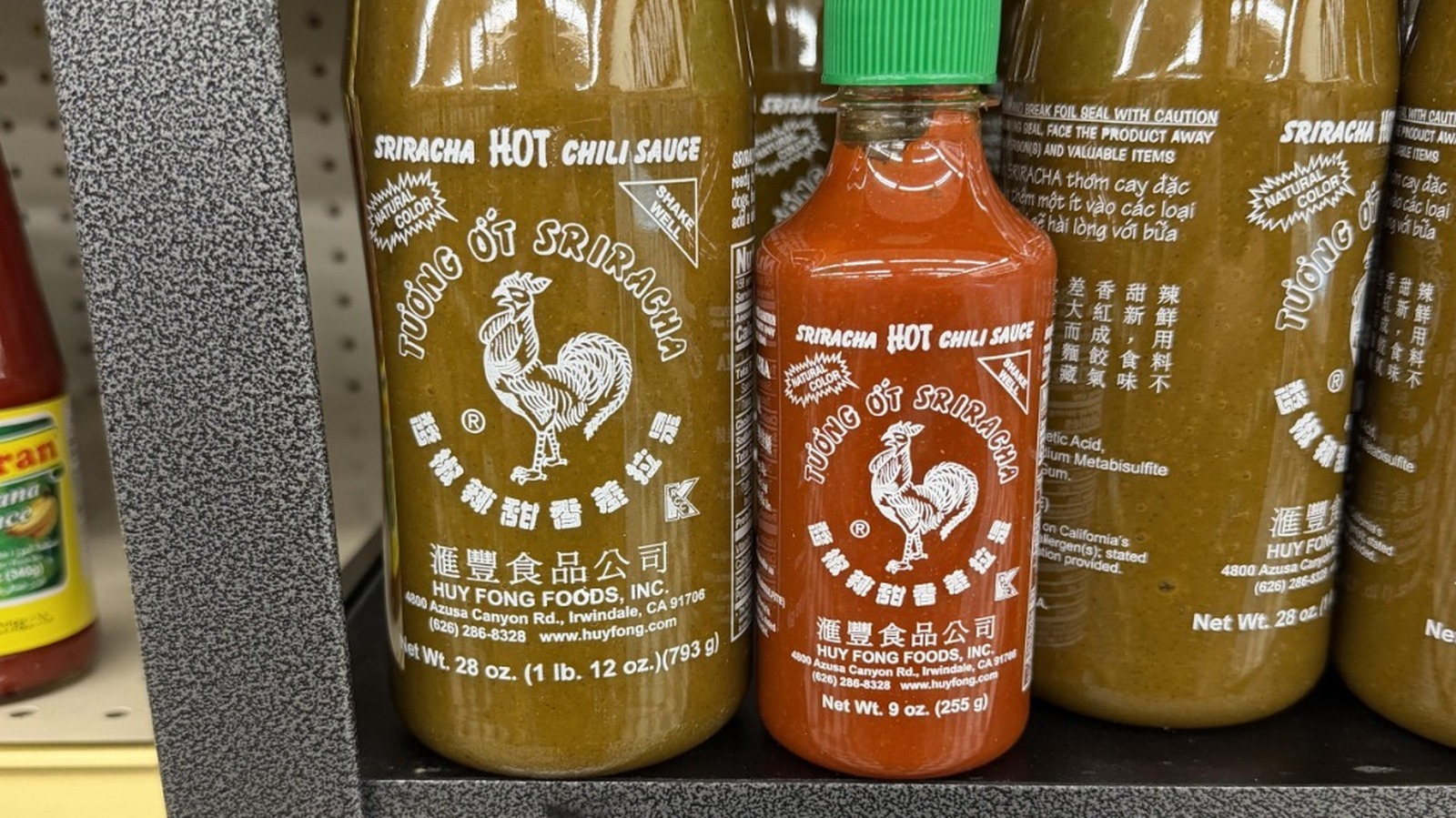 A Redditor Asked Why Huy Fong Sriracha Is Now Green. Here's The Explanation - Tasting Table
