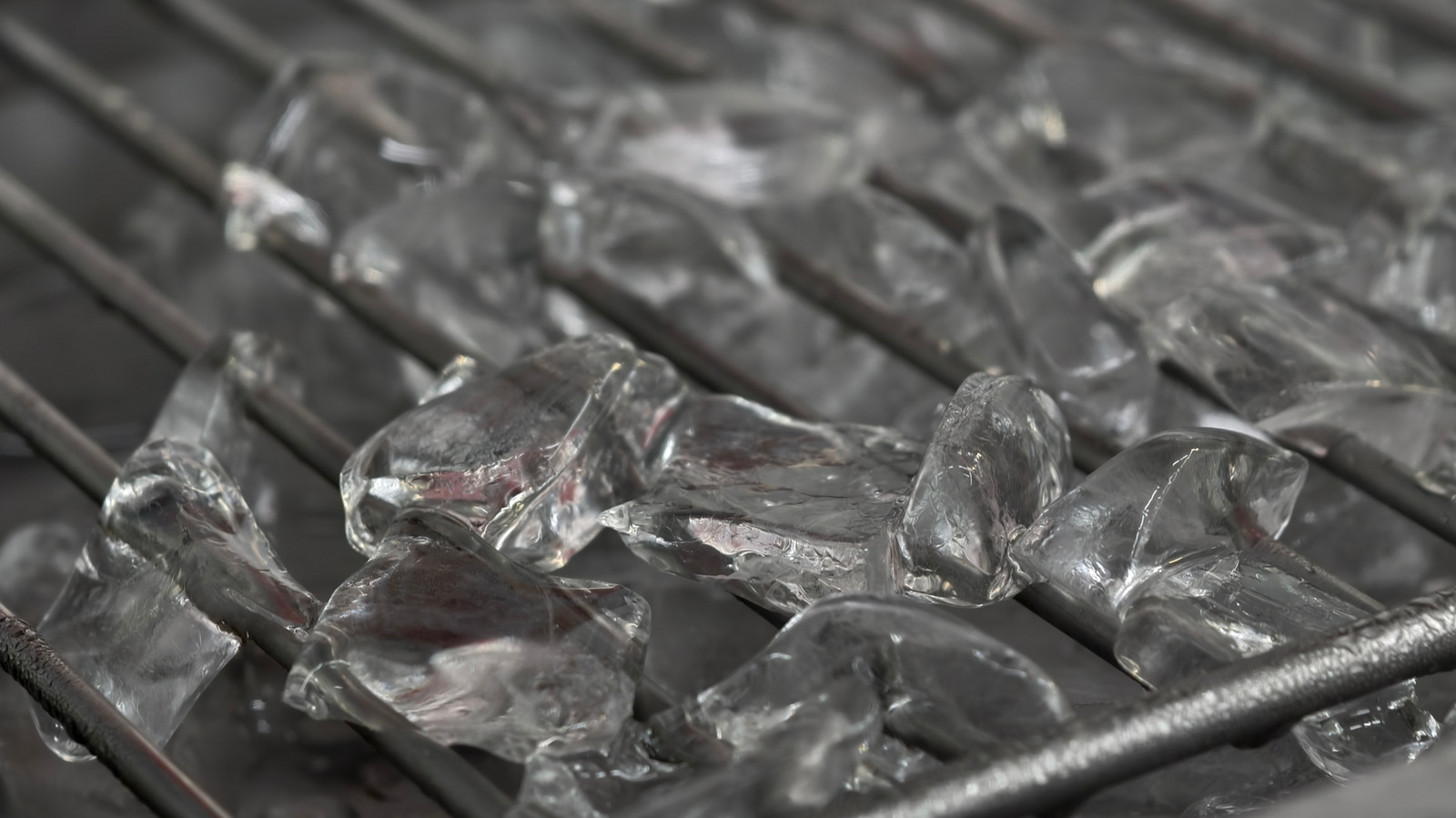 How To Clean Your Grill Using Ice