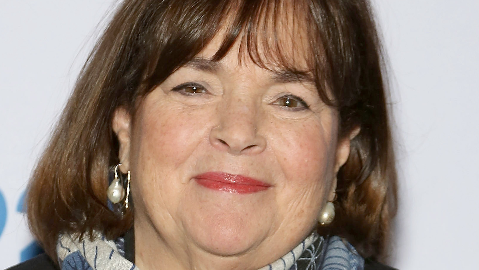 Why Ina Garten Adds Both Vanilla Beans And Extract To Baked Goods