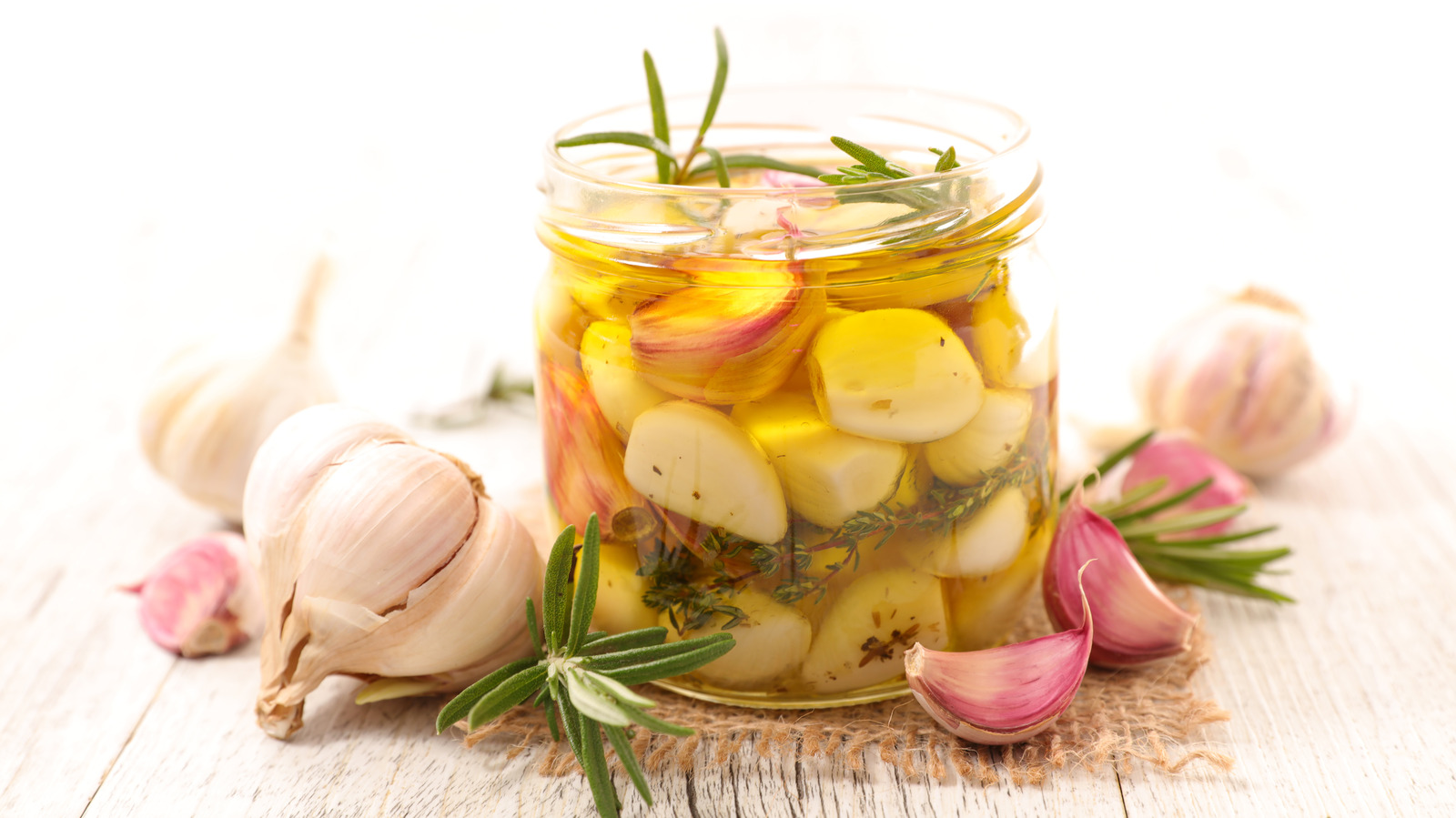 Why It Can Be Dangerous To Make Garlic Confit