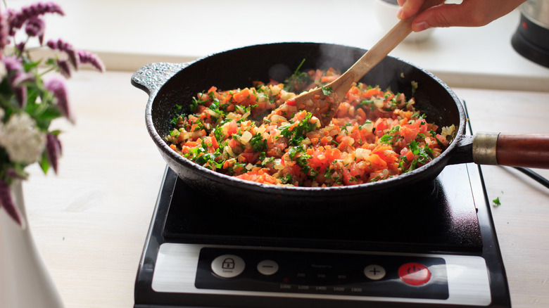 portable induction cooktop