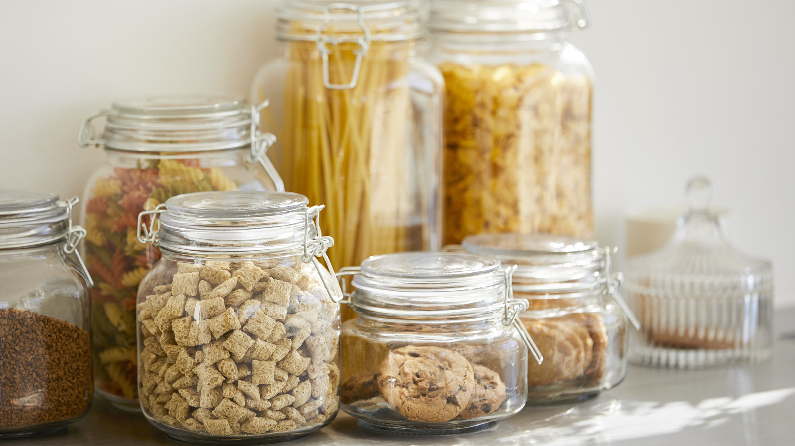 https://www.tastingtable.com/img/gallery/why-it-pays-to-use-clear-containers-for-your-pantry-storage/l-intro-1684418482.jpg