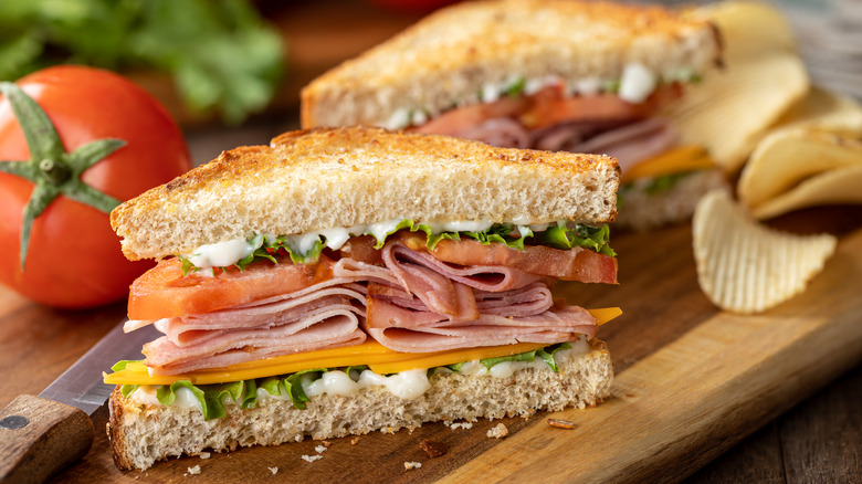 toasted club sandwich
