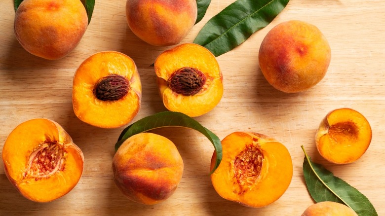 Whole peaches, halves, and slices