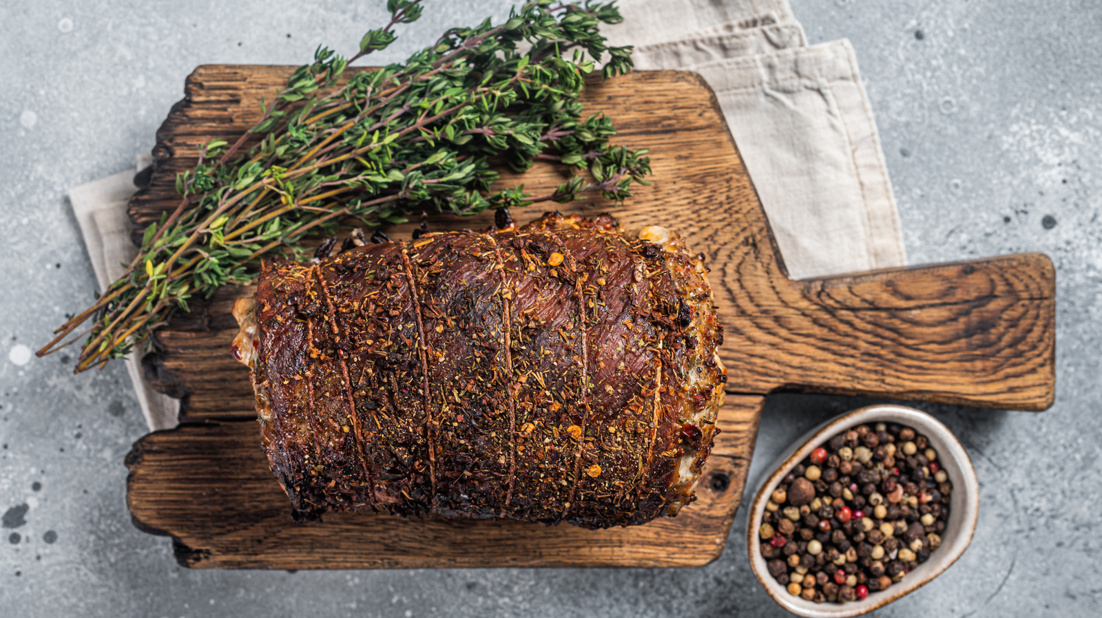Why It's A Big Mistake To Cook Roast Beef With Meat Taken Right From The Fridge - Tasting Table