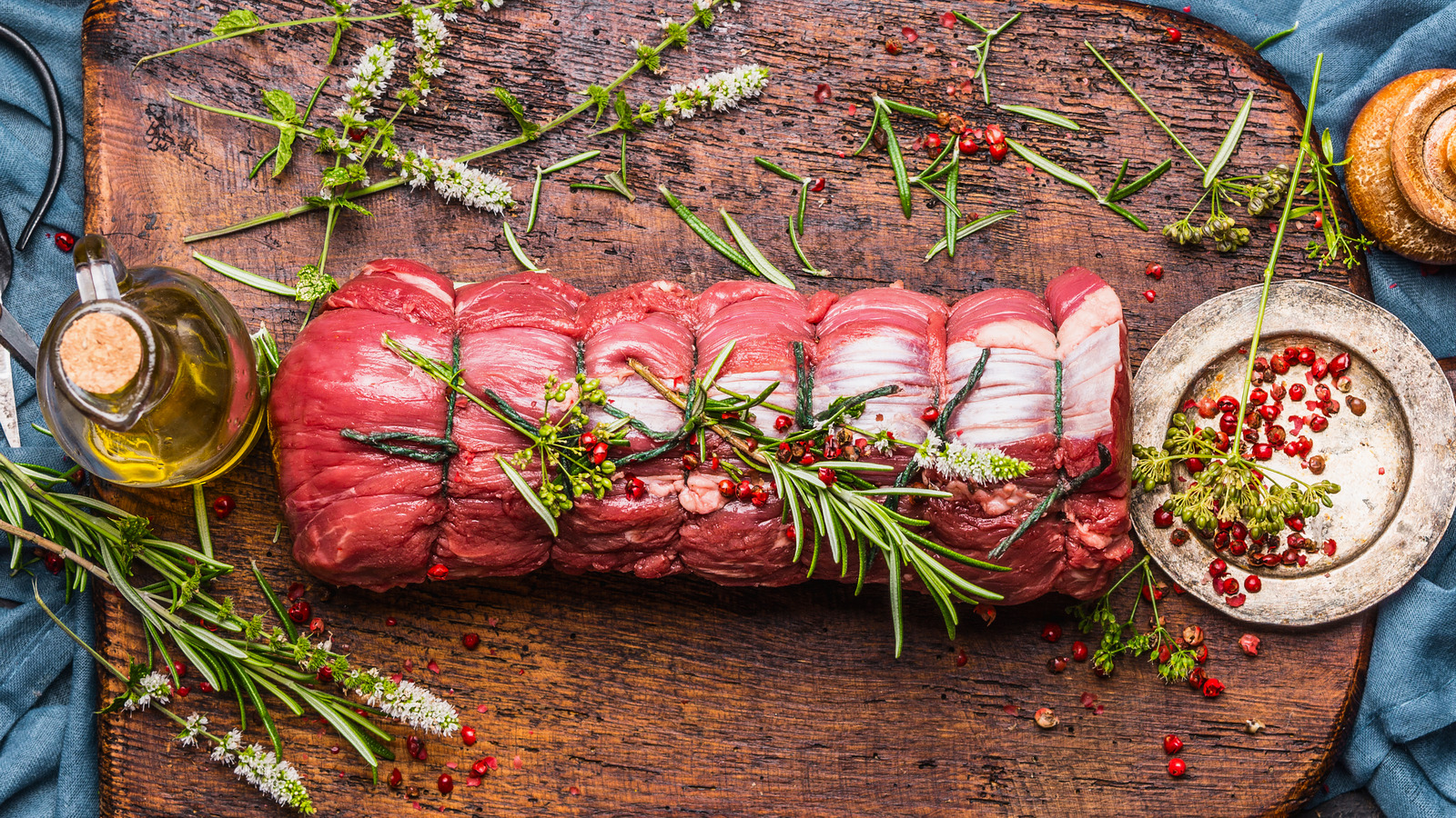 Why It's Important To Tie Up Beef Tenderloin When Cooking It
