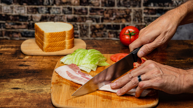 ingredients prepped for BLT sandwich