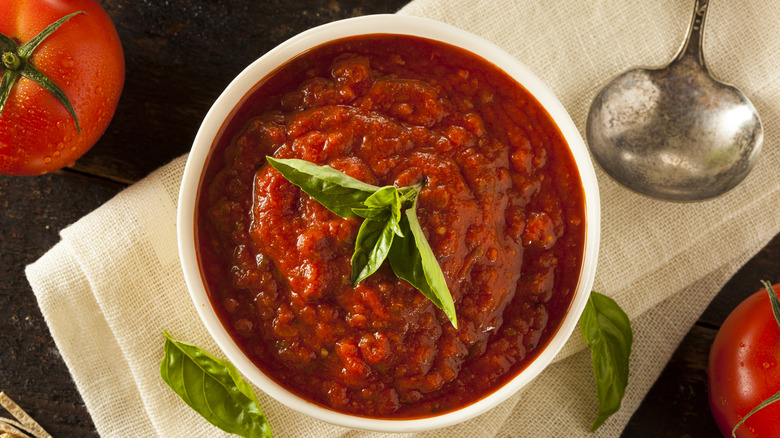 bowl of marinara with basil