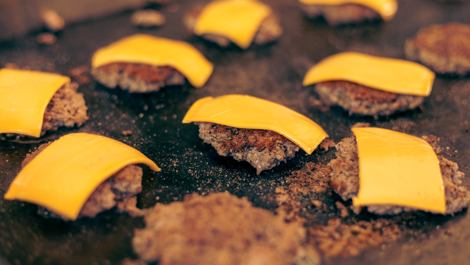 Why Oil Is The Key To Cleaning A Flat Top Grill