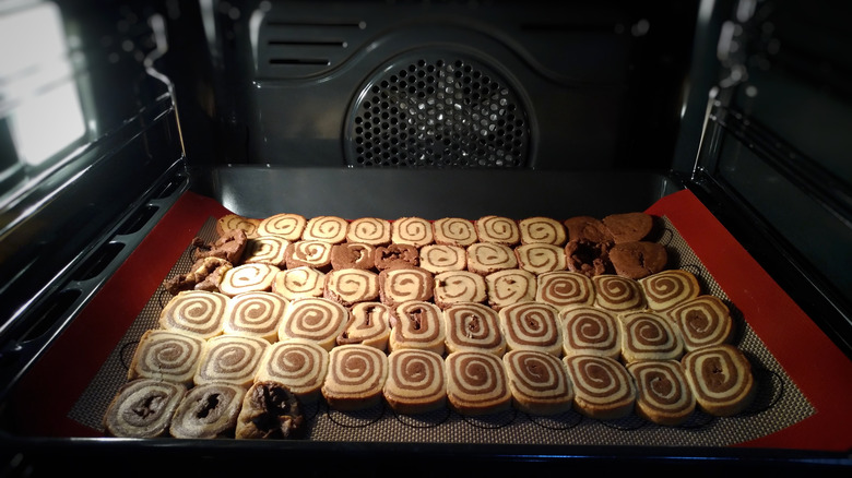 too many cookies in oven