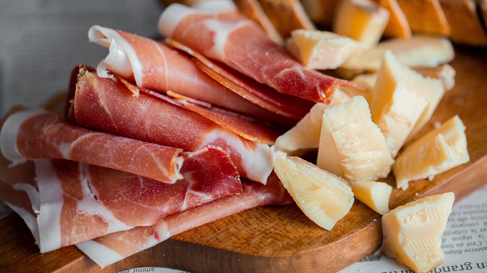 Why Parmigiano Reggiano Is The Perfect Cheese Pairing For Prosciutto Di