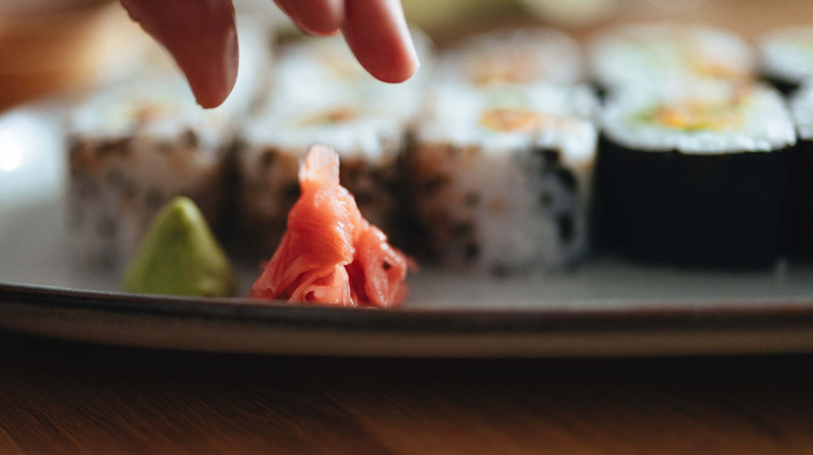 Why Restaurants Pair Sushi With Ginger And The Proper Way To Eat It