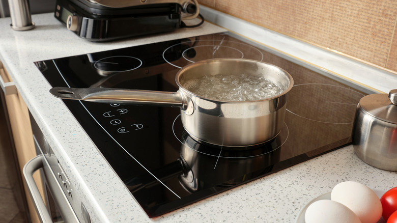 boiling water on induction stove