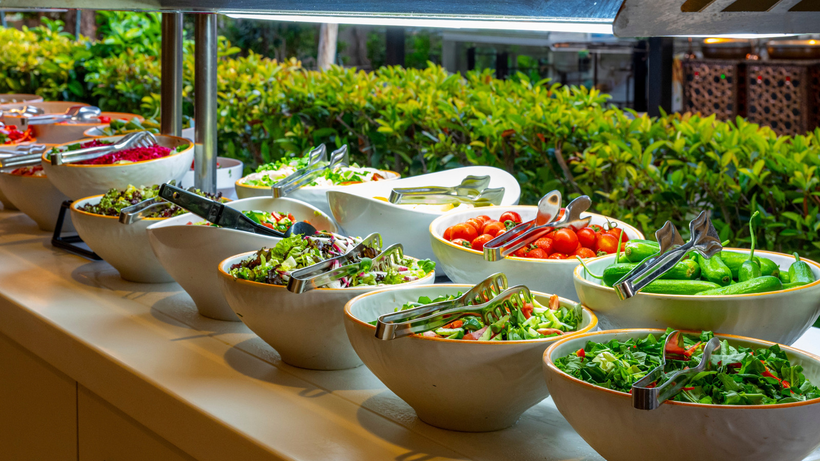 Why Steakhouse Salad Bars Disappeared