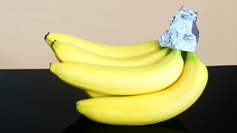 foil on the top of bananas